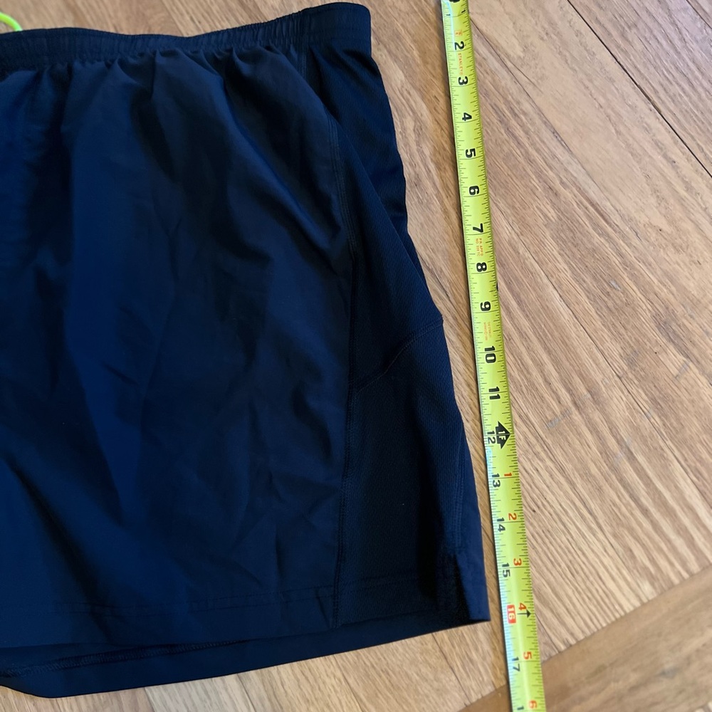 Men's Size 2XL Under Armour Black HeatGear Shorts Inner Mesh Workout/Running GUC - Picture 5 of 8